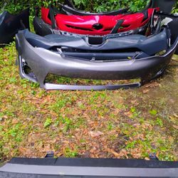 New Car Back And Front Bumpers