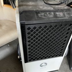 Dehumidifier 