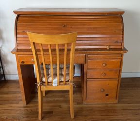 Desk With Chair