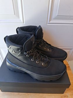 MEN'S nike steet boots size 10.5