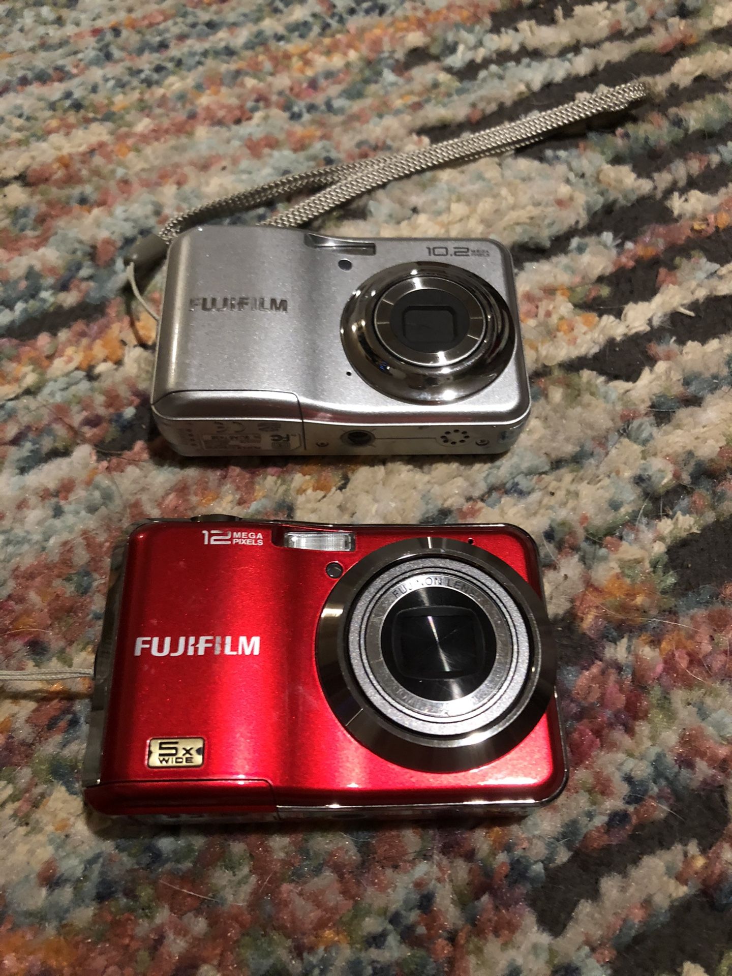 2 Fujifilm digital cameras