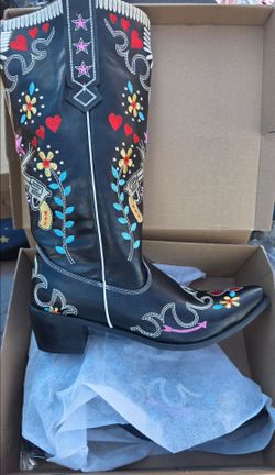Cowboy/Cowgirl boots