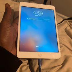 iPad 5th Generation & iPhone 7