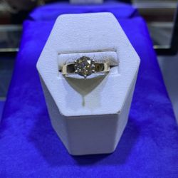 14KT Gold Diamond Ring 