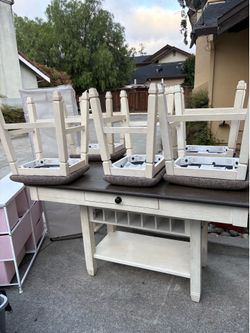 dinning table
