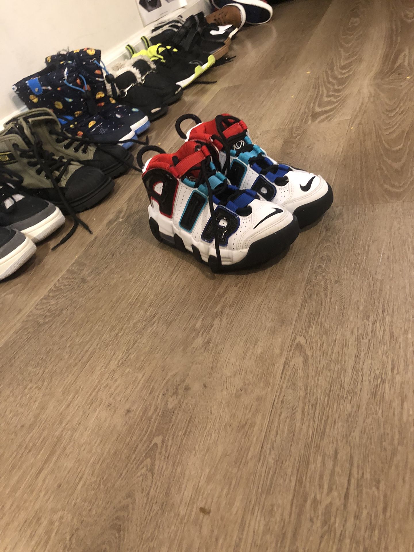 Size 11c Tennis Shoes 