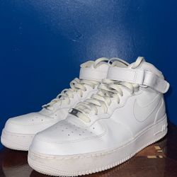Nike Men’s Air Force 1 High ‘07 Shoes