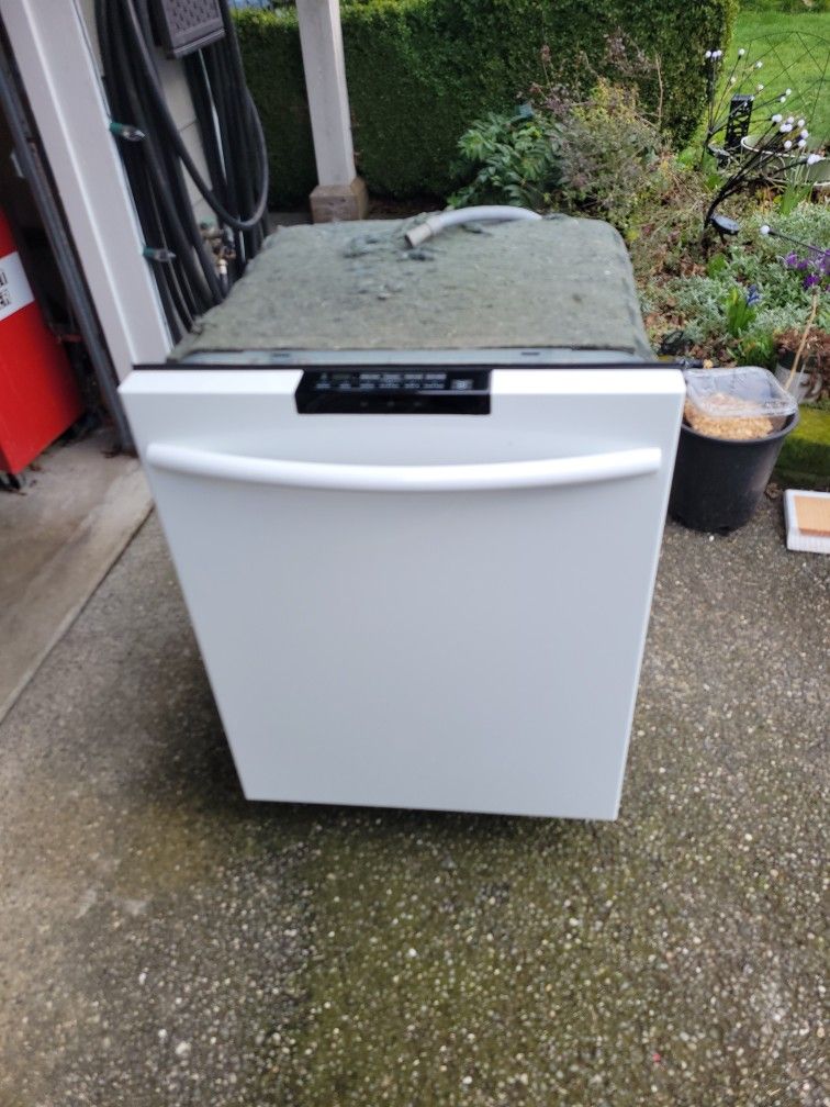 Samsung Dishwasher For Parts Or Repair