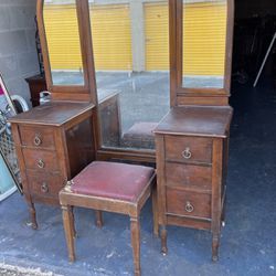 Nice Old 1920S Antique Vanity Of Course All Solid Wood