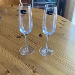 2 Champagne Flutes