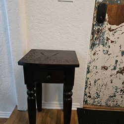 World Market Entry Table w Drawer