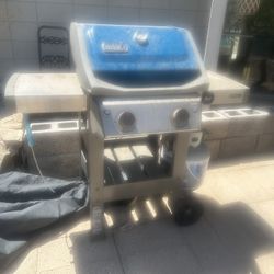 Selling Weber BBQ GRILL