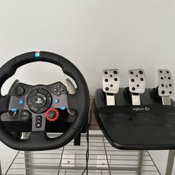 G29 Logitech Driving Force Steering Wheel And Pedals