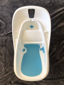 4 moms baby bath