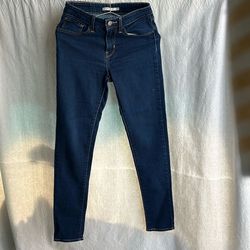 LEVI’S BLUE JEANS, SIZE 27