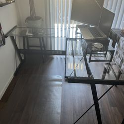 Desk Like New