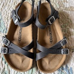 Birkenstock Kumba Black sandals never worn