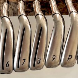 Taylormade Sim Max Iron Set 5-AW With Taylormade putter