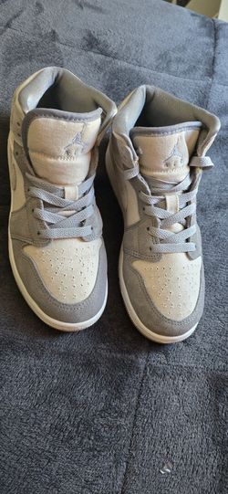 Air Jordan 1 Mid, Coconut Milk