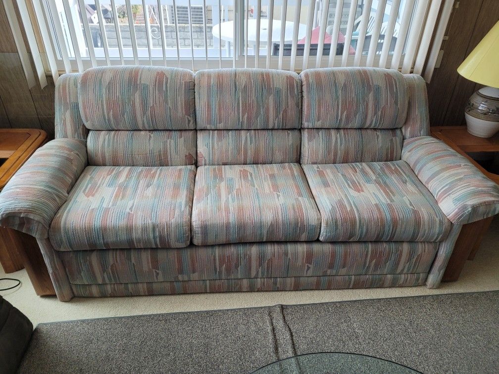 Lazy Boy Signature Sleep Sofa And End Tables