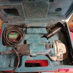 Makita 9527NB Grinder