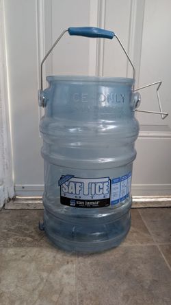 6 Gallon Ice Bucket