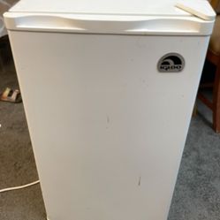 Igloo Refrigerator