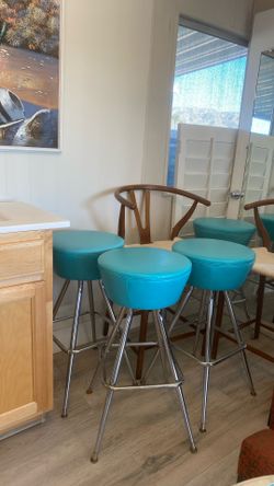 Bar Stools/ Chairs