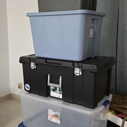 Sterilite Heavy-Duty Plastic Storage Bins Mixed Sizes – Lot Bundle