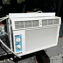 AaRCA window mounted air conditioner