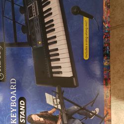 Santana 61-Key Electronic Keyboard with Microphone (KEY61)


