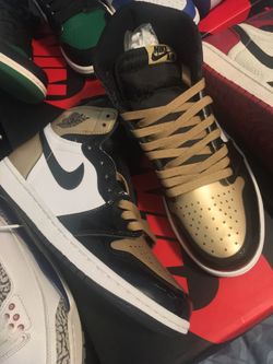 Air Jordan 1s gold toe