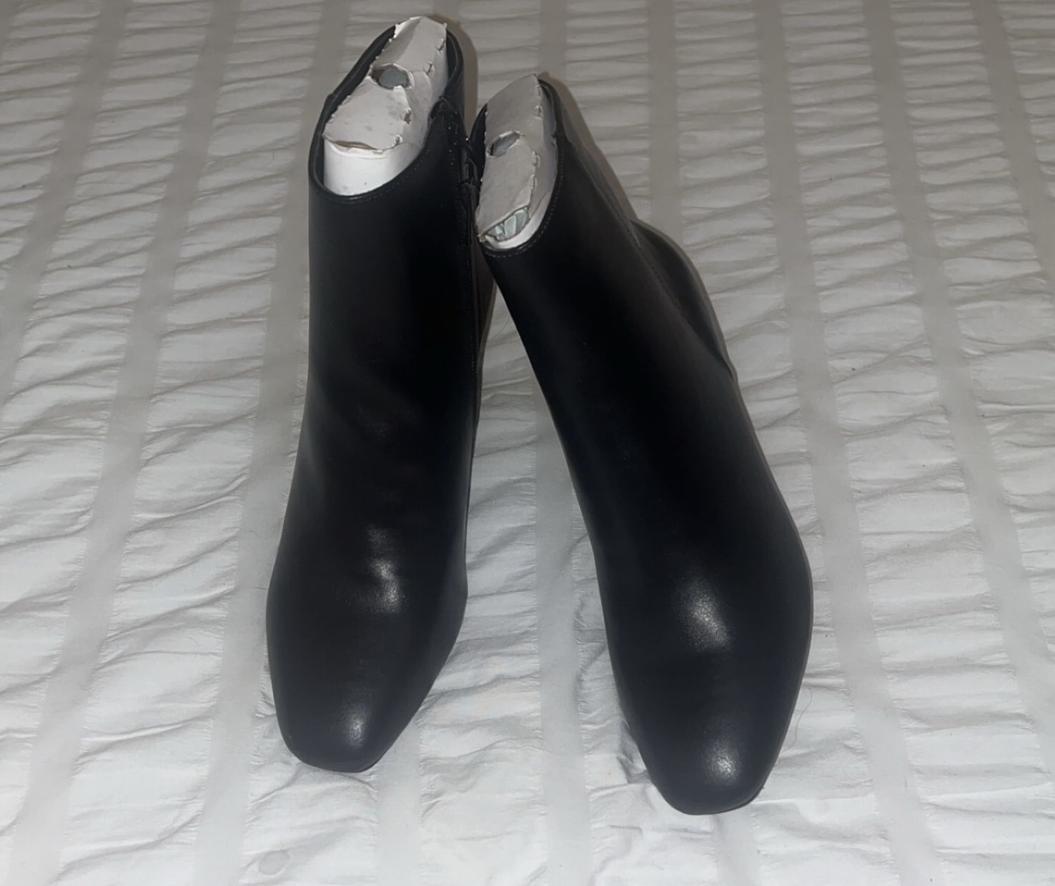 Kelly & Katie Bootie (BRAND NEW/8.5 US W)