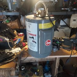 RHEEM 2.5 GALLON ELECTRIC WATER HEATER  1440w (XE02P06PU14U0)