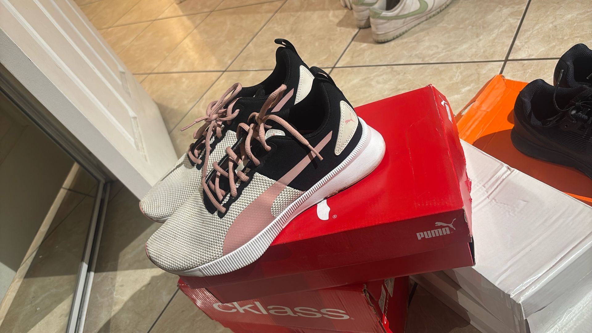 Puma Women’s Size 9