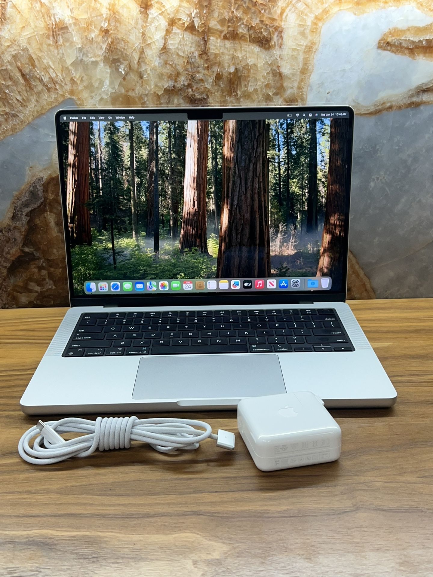 Apple MacBook Pro 2024 Laptop 14 Inch M4 Pro 12-Core 1TB 48GB RAM 16 GPU A3401 Like NEW!!apple,apple MacBook Pro,M4 Pro Chip,2024 MacBook Pro M4 Pro