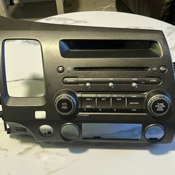 Honda Civic stock stereo