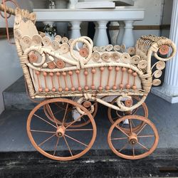 Antique replica baby carriage