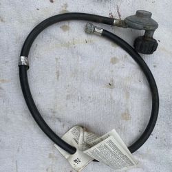 New-Propane Hose/regulator 36”