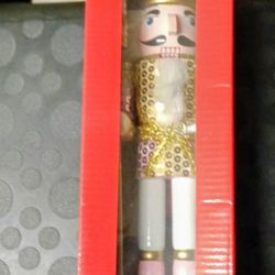 Nut Cracker King Traditional Christmas Decor 