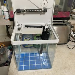 2 G Fish Tank With Pump And Light