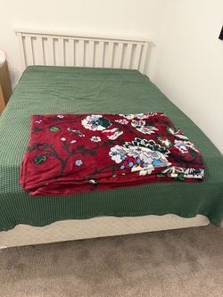 Queen Bed