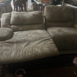 CURB ALERT - Dual Recliner Lazyboy Brand In Driveway Now