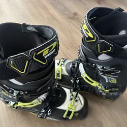 Dalbello Panterra 100 Men’s Ski Boots Mondo 29 US 11 w/ Intuition Liners