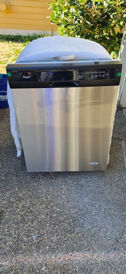 Whirlpool Dishwasher 24w) I Can Help You With Free Delivery Within 10 miles distance