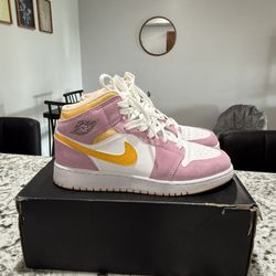 Air Jordan 1 Mid SE (Arctic Pink)