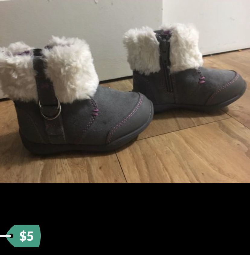 Little girls boots size 5
