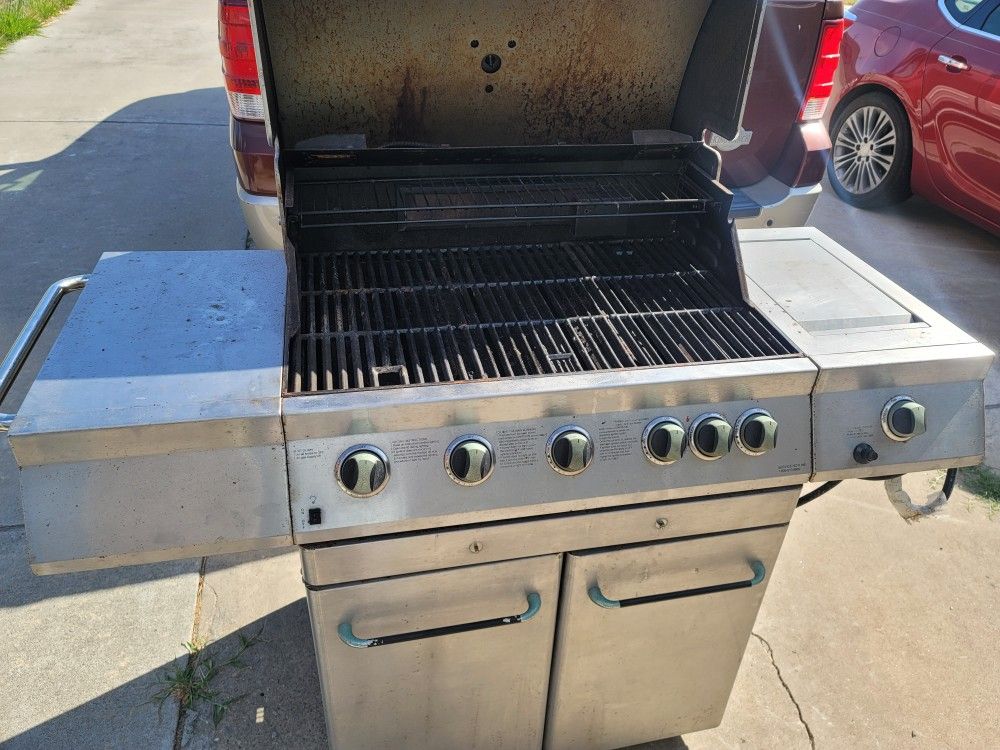 Charmglow Gas Grill for Sale in Corp Christi, TX OfferUp