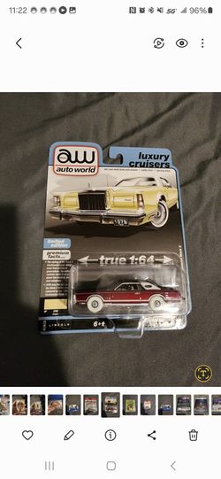 Auto World Cream 1979 Lincoln Continental Mark V ULTRA RED 1:64 Diecast Car (M1)
