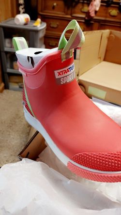 Brand New Extra Tufts Women's Boots
